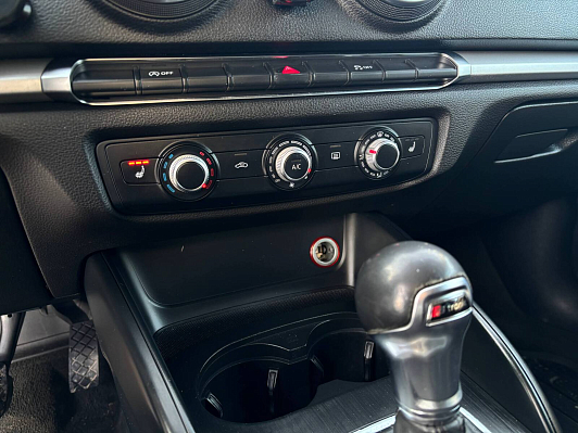 Audi A3 Attraction, 2014 года, пробег 170909 км