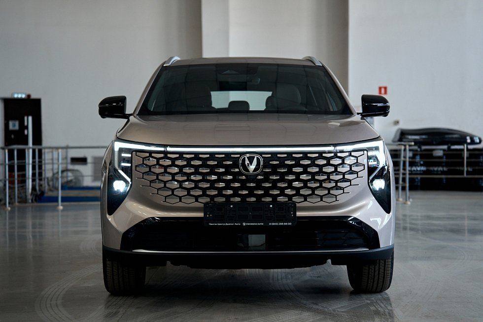 Changan UNI-S Техно, бежевый