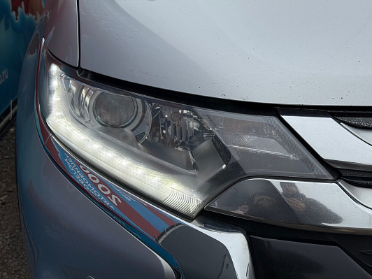 Mitsubishi Outlander Intense, 2016 года, пробег 208676 км