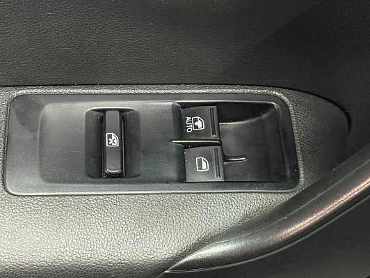 Volkswagen Polo Comfortline, 2011 года, пробег 177000 км