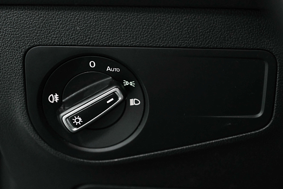 Volkswagen Tiguan Respect, 2020 года, пробег 146743 км