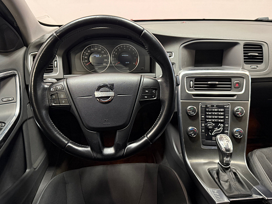 Volvo S60 Momentum, 2012 года, пробег 134000 км