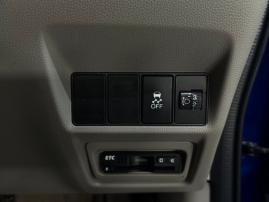 Honda Stepwgn, 2016 года, пробег 163270 км