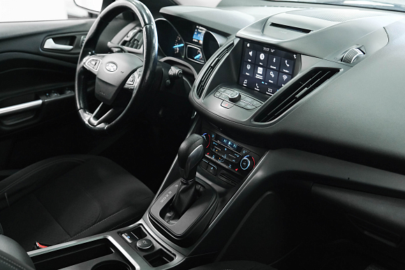 Ford Kuga Trend, 2017 года, пробег 251000 км