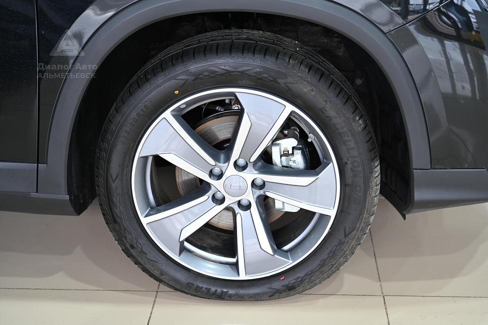 Geely Okavango Flagship, черный