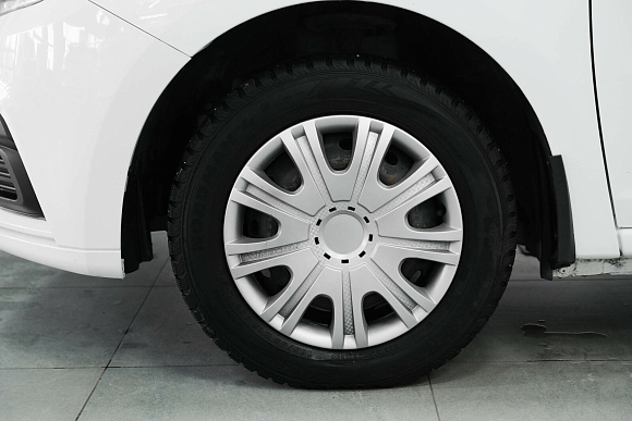 Renault Logan Drive, 2020 года, пробег 99513 км