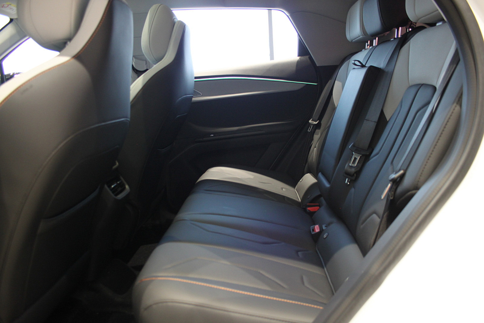 Omoda C5 Актив, белый