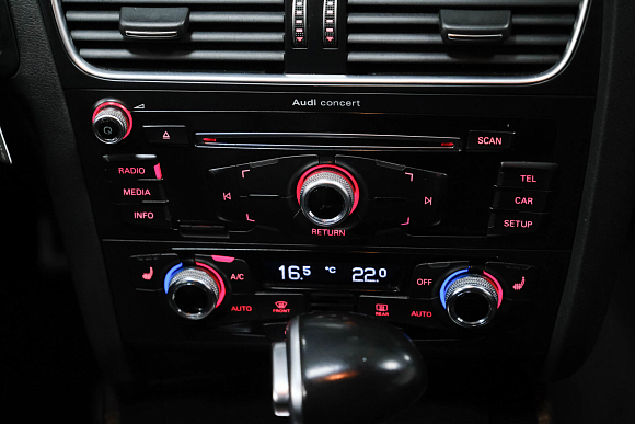 Audi A4 Comfort, 2015 года, пробег 205500 км