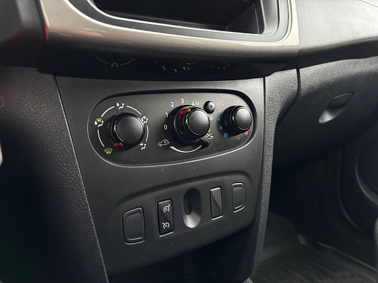 Renault Sandero Confort, 2016 года, пробег 94018 км