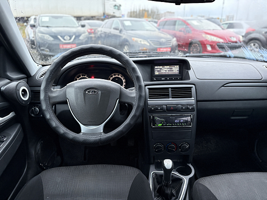 Lada (ВАЗ) Priora, 2014 года, пробег 147499 км