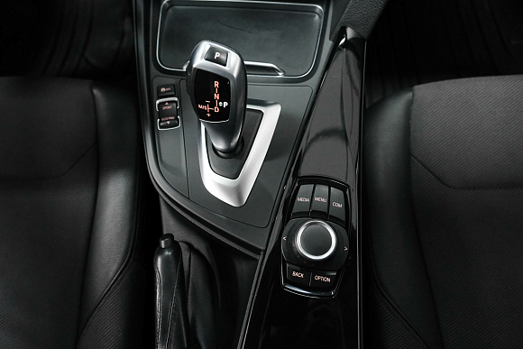 BMW 3 серии 320i xDrive SE, 2017 года, пробег 109900 км