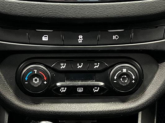 Lada (ВАЗ) Vesta Comfort, 2017 года, пробег 151205 км