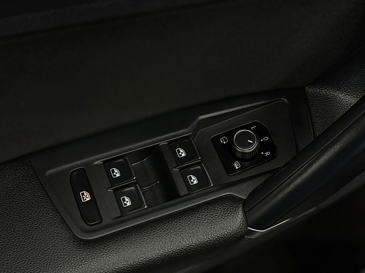 Volkswagen Tiguan Highline, 2018 года, пробег 124500 км
