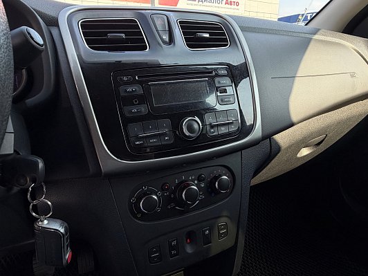 Renault Logan Privilege, 2016 года, пробег 178500 км