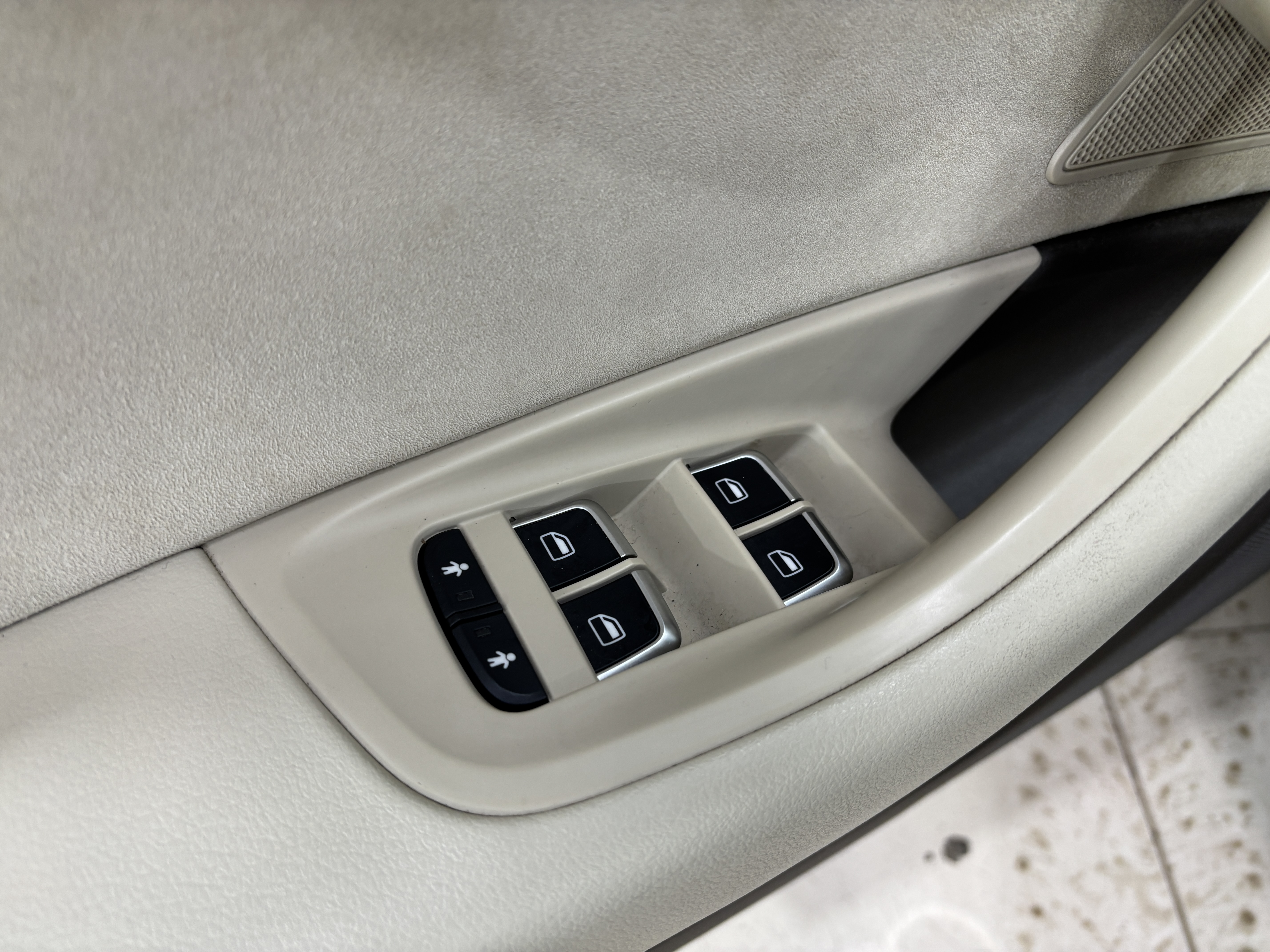 Audi A6 Business, 2016 года, пробег 151090 км