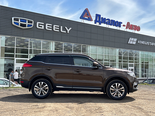 Geely Atlas Luxury, 2021 года, пробег 71600 км