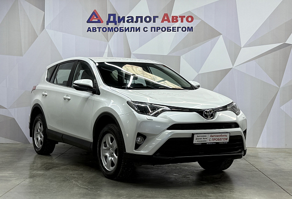 Toyota RAV4, 2018 года, пробег 122495 км