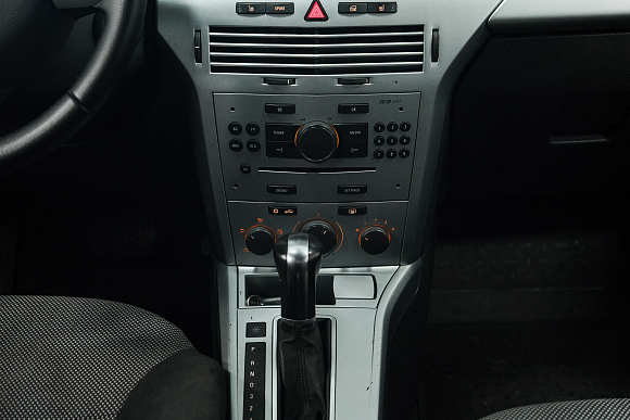 Opel Astra, 2014 года, пробег 188378 км