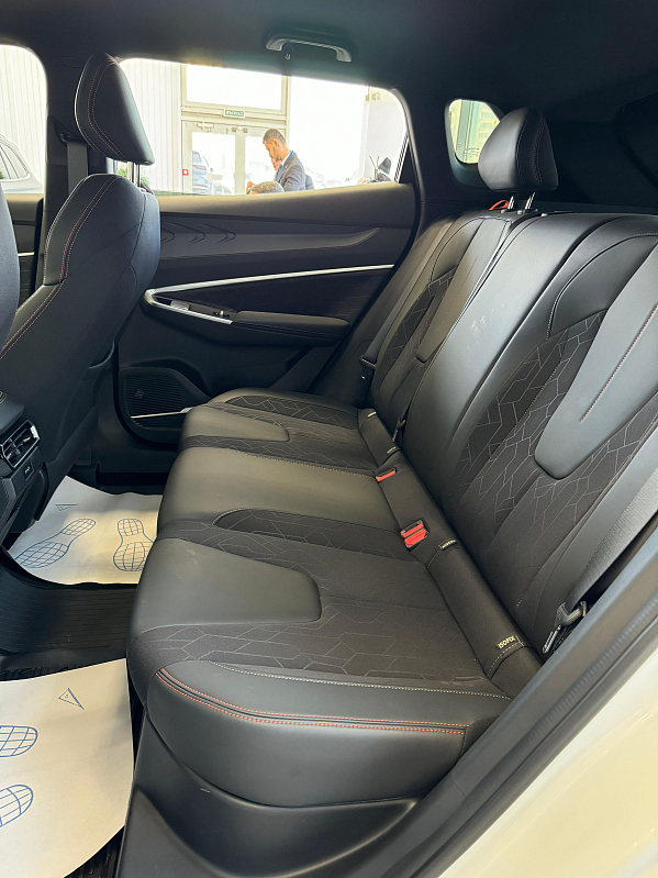 Geely Cityray Flagship, белый