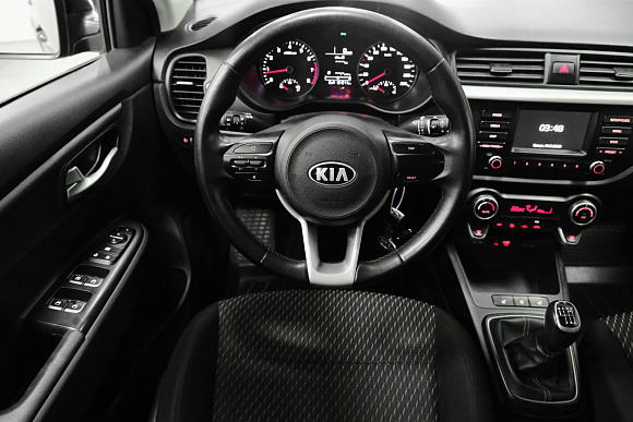 Kia Rio, 2018 года, пробег 130000 км