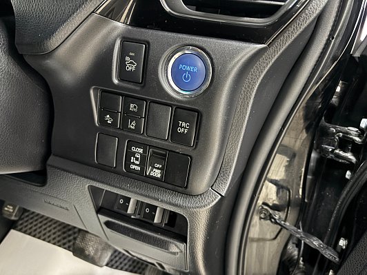 Toyota Esquire, 2017 года, пробег 97470 км