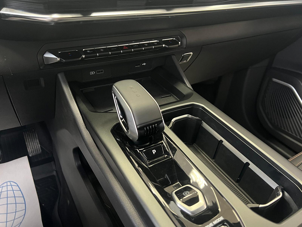 Geely Okavango Luxury, синий