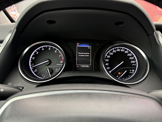 Toyota Camry Элеганс Safety, 2019 года, пробег 128500 км