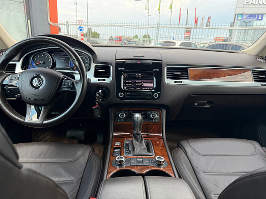 Volkswagen Touareg, 2013 года, пробег 198980 км