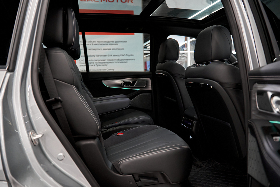 GAC GS8 GX Premium, серебряный