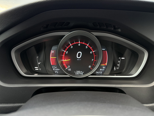 Volvo V40 Cross Country, 2016 года, пробег 100000 км