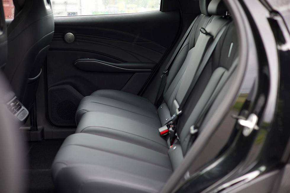 Omoda C7 Active, черный