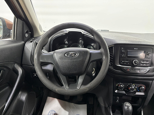Lada (ВАЗ) XRAY Optima Air conditioner (2018), 2017 года, пробег 143707 км