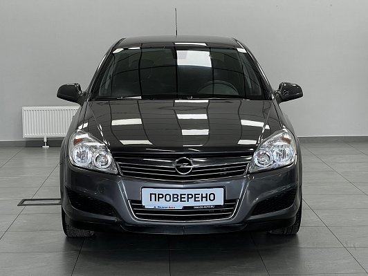 Opel Astra, 2011 года, пробег 242877 км