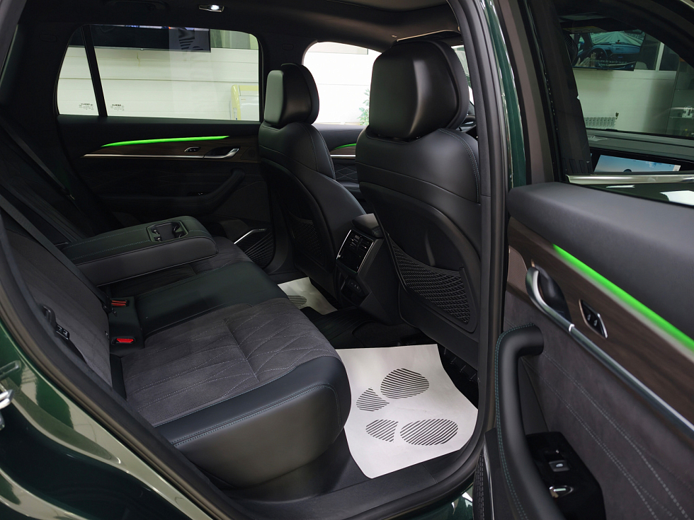 Geely Monjaro Flagship SE, зеленый