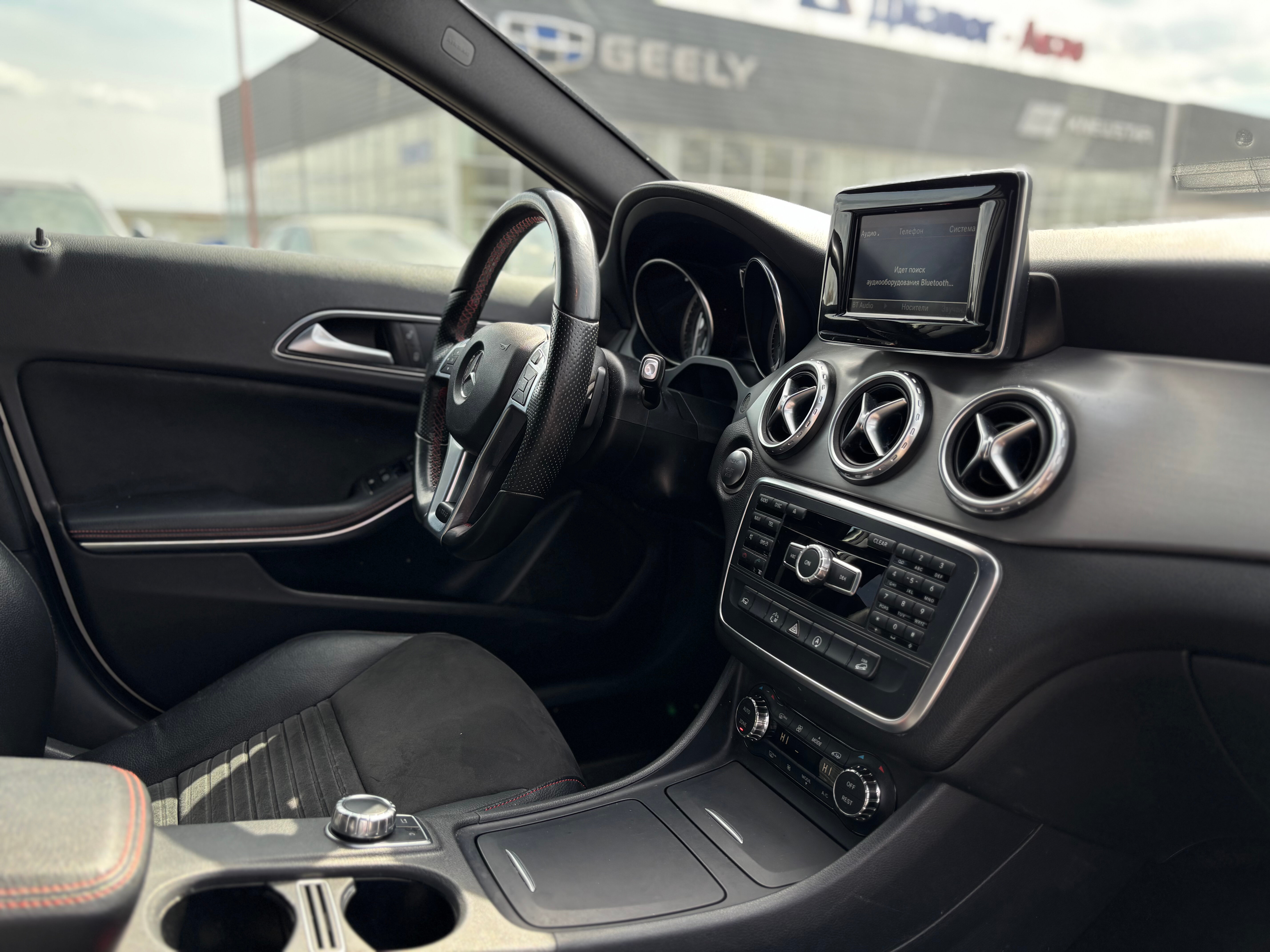 Mercedes-Benz GLA GLA 250 4MATIC Особая серия, 2015 года, пробег 177393 км
