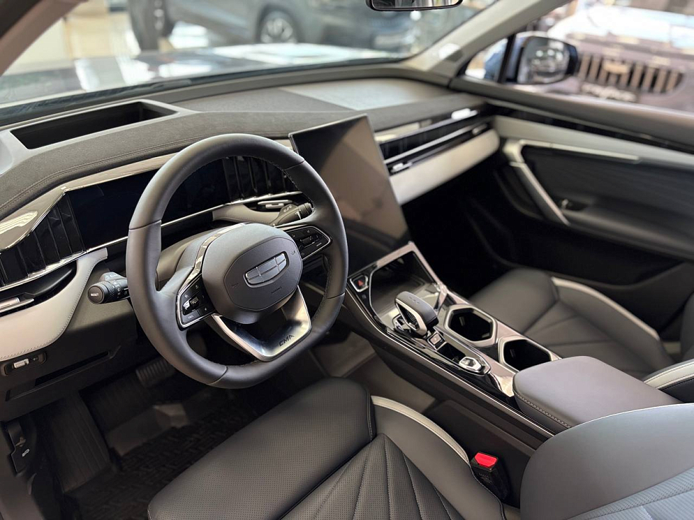 Geely Atlas Flagship Sport, серый