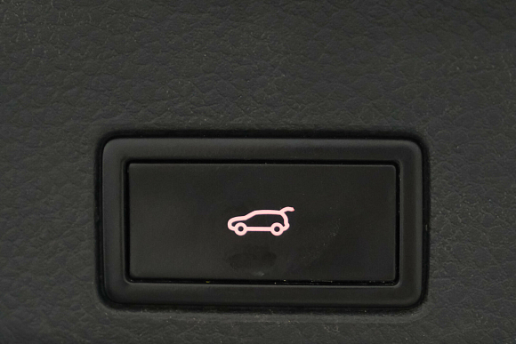 Volkswagen Touareg, 2011 года, пробег 261000 км