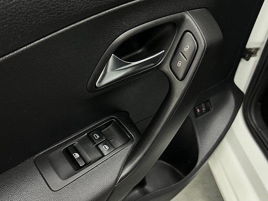 Volkswagen Polo Comfortline, 2018 года, пробег 122000 км