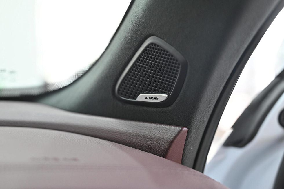 Geely Monjaro Люкс, белый