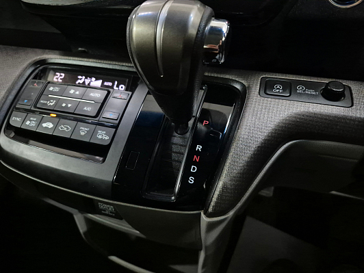 Honda Stepwgn, 2015 года, пробег 154637 км