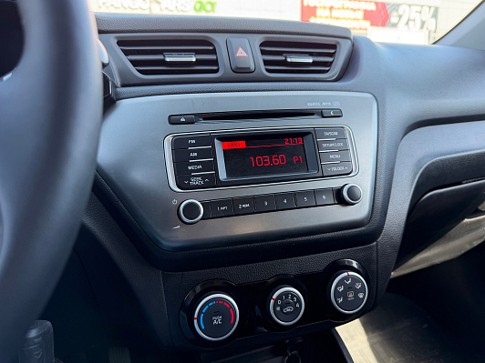 Kia Rio Luxe, 2016 года, пробег 97504 км