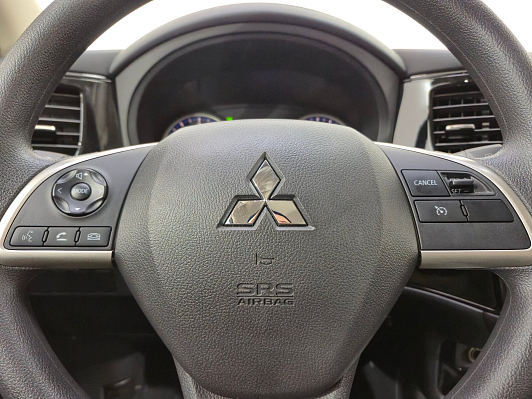 Mitsubishi Outlander Invite, 2022 года, пробег 906 км