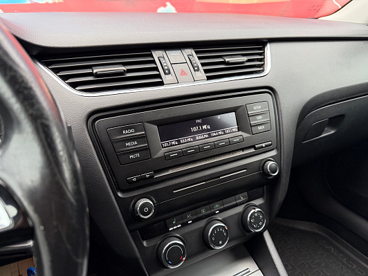 Skoda Octavia, 2013 года, пробег 233000 км