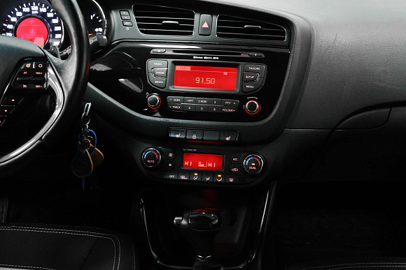 Kia Ceed Luxe, 2014 года, пробег 99000 км
