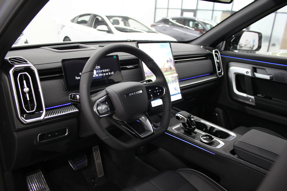 Jaecoo J7 Supreme, серебряный