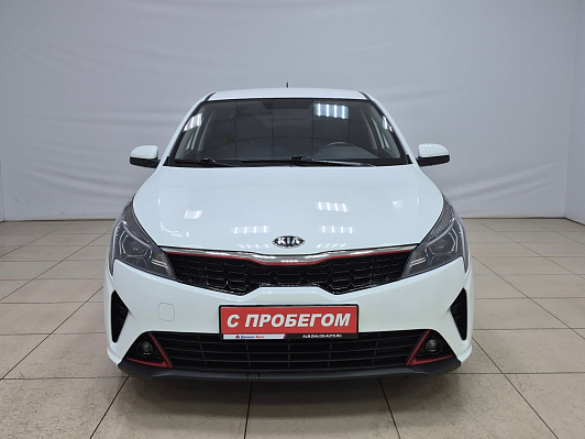 Kia Rio Luxe, 2020 года, пробег 59310 км