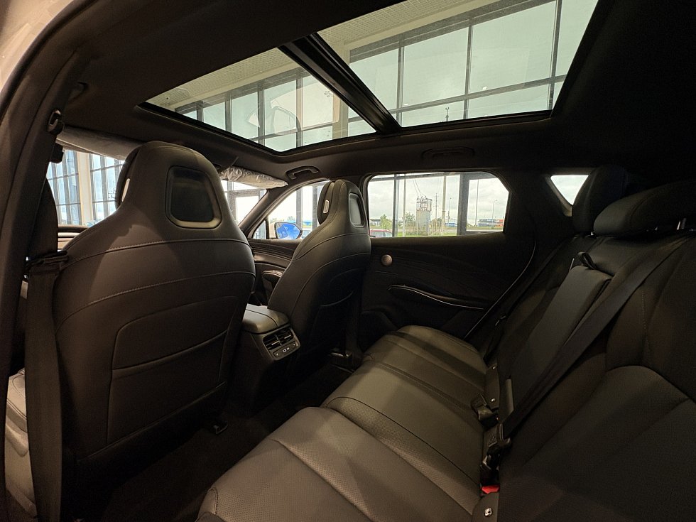 Omoda C7 Актив, белый