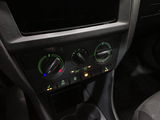 Skoda Rapid Hockey Edition Active, 2018 года, пробег 116616 км