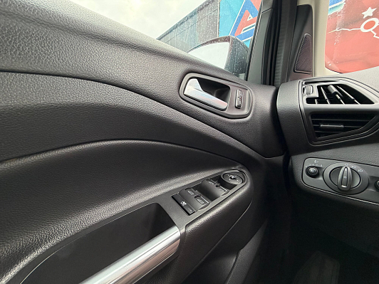 Ford Kuga Trend Plus, 2014 года, пробег 157000 км