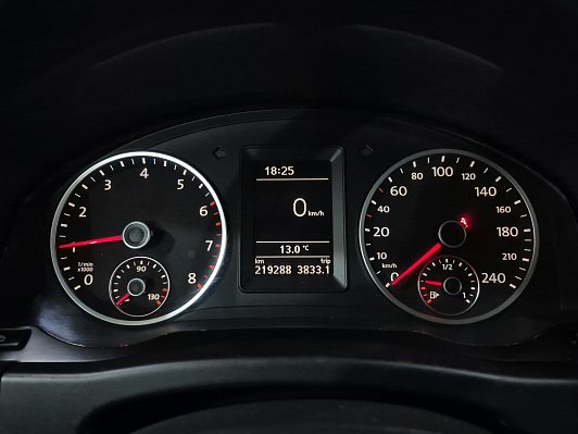 Volkswagen Tiguan Trend&Fun, 2010 года, пробег 219200 км